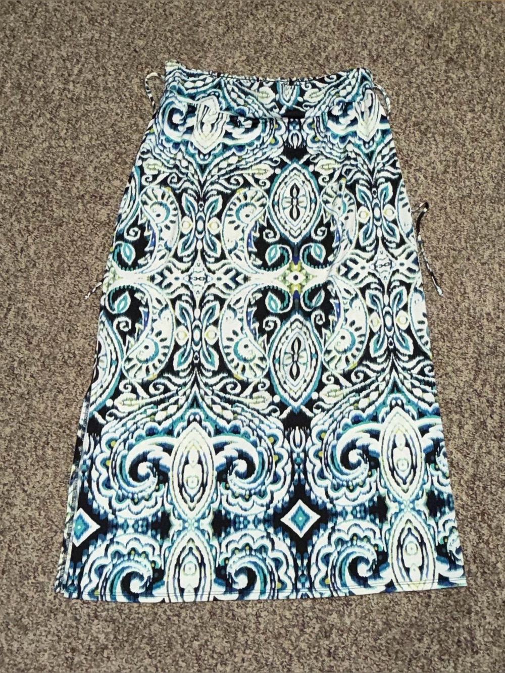 Women’s size XL skirt Patterned Blue & White Maxi Skirt